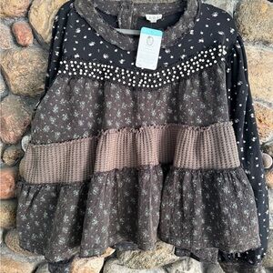 POL Black and olive green Floral Blouse